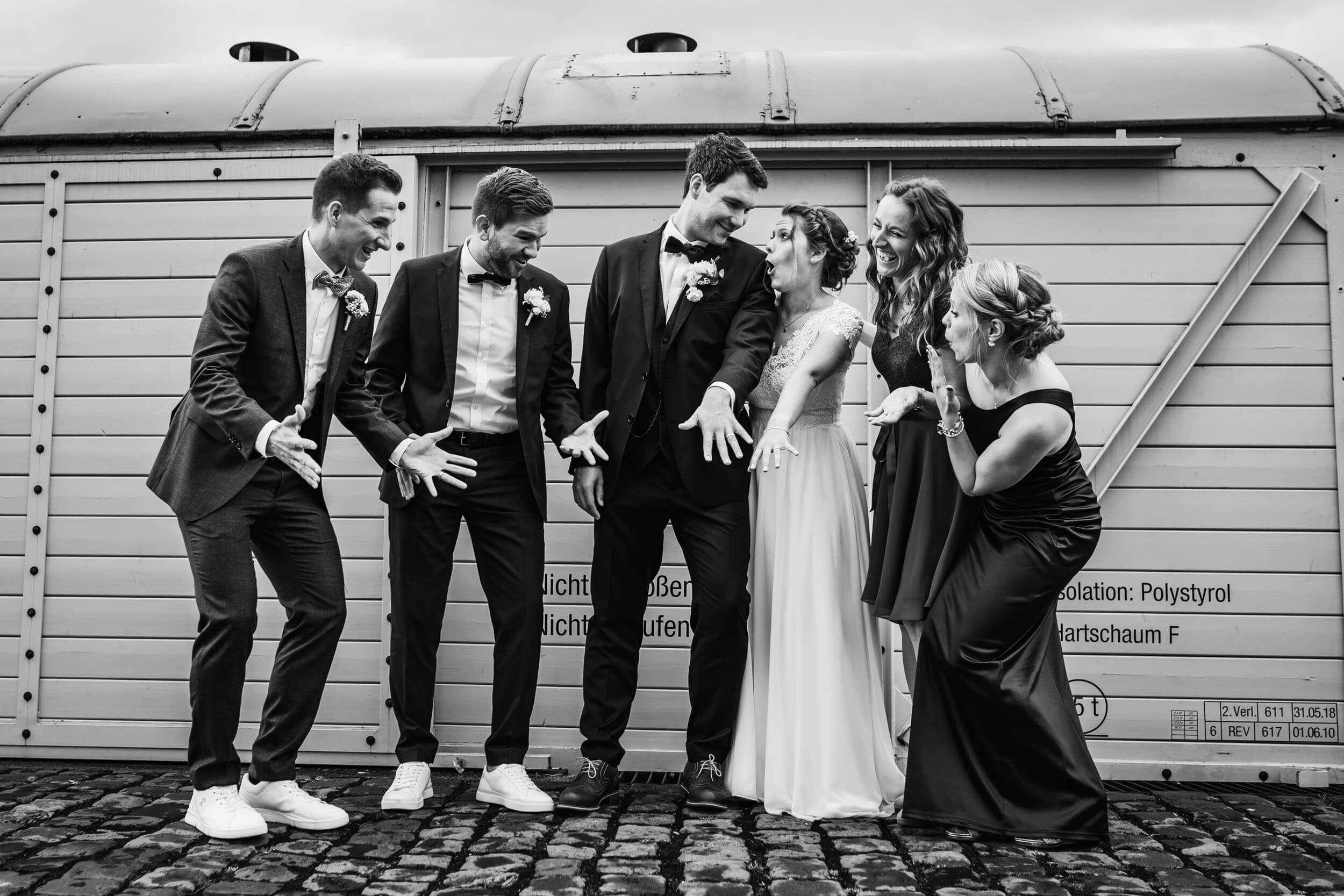 534 hochzeitsmomente-gruppenfoto-hochzeit-kassel
